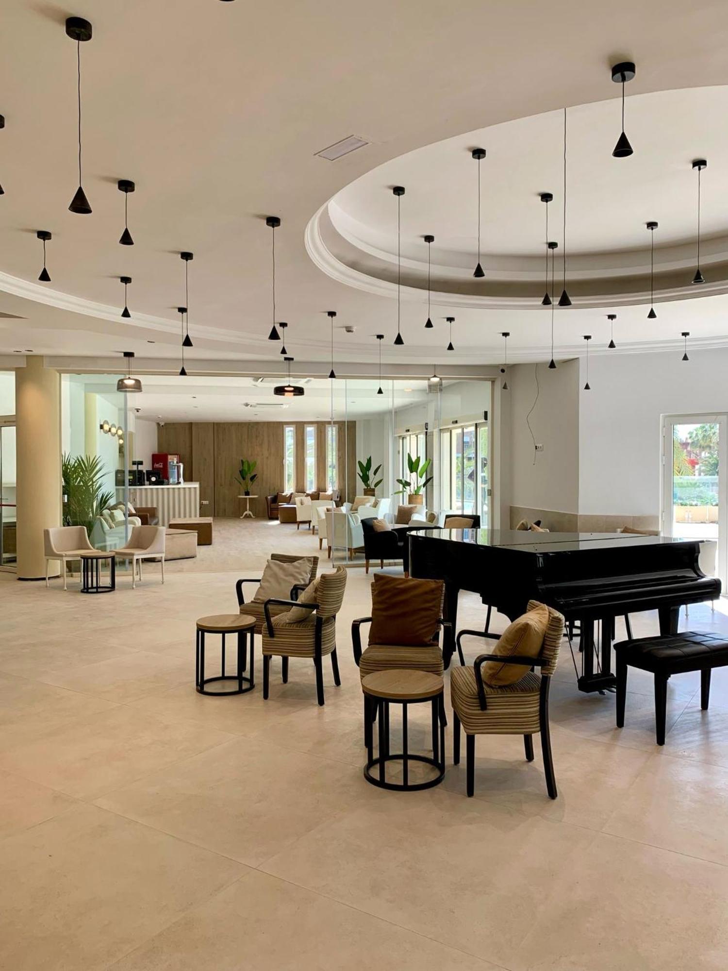 โอเตล กรัน โฮเต็ล อัลเมเรีย Hotel อัลเมรีอา ภายนอก รูปภาพ