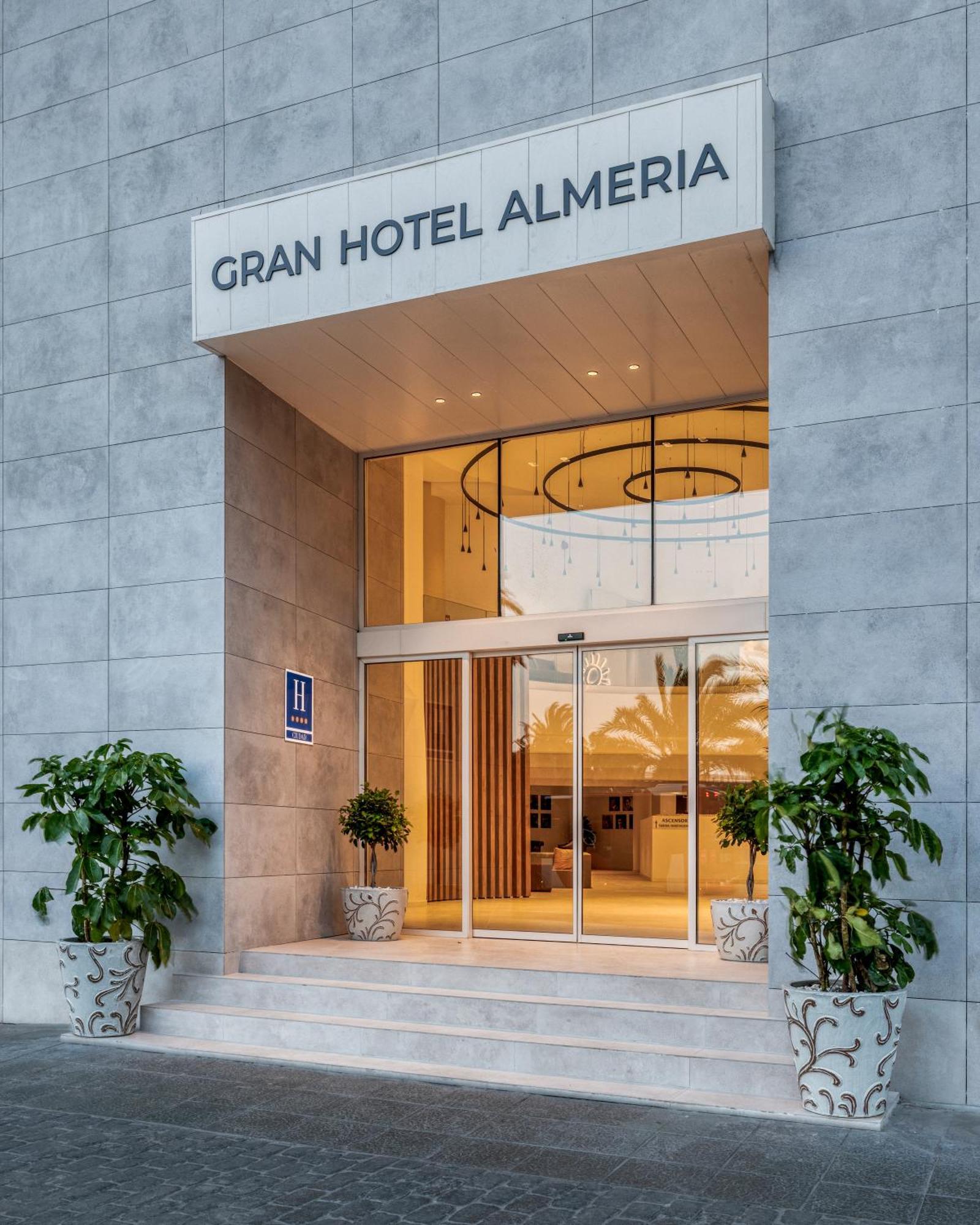 โอเตล กรัน โฮเต็ล อัลเมเรีย Hotel อัลเมรีอา ภายนอก รูปภาพ